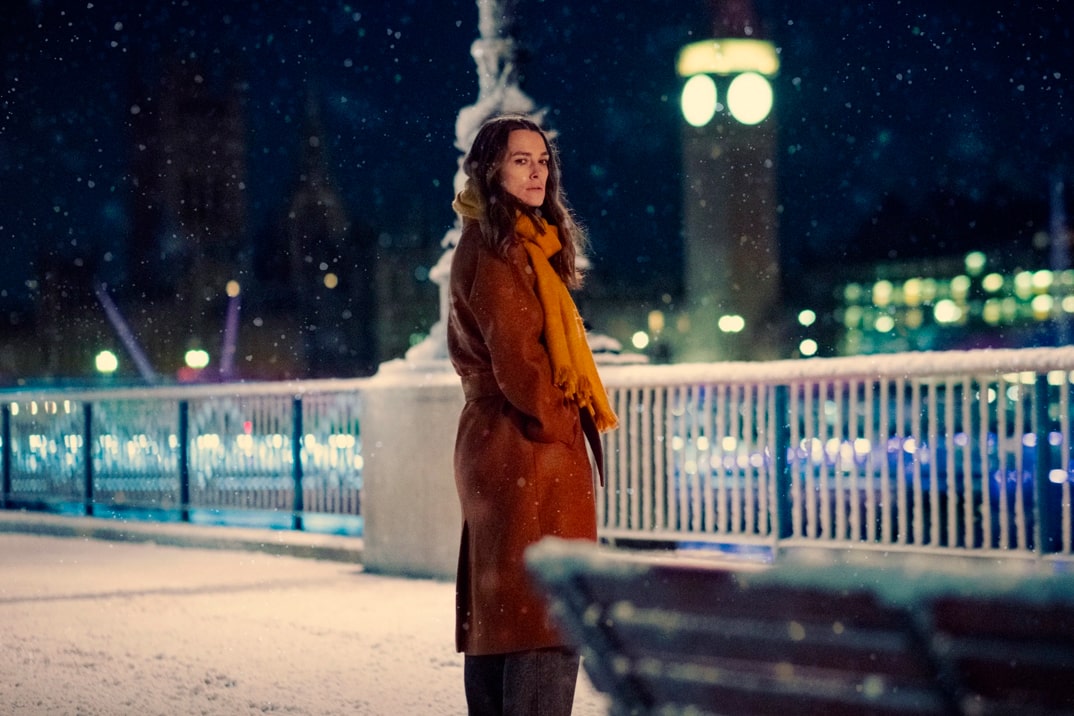 «Palomas Negras» – Estreno en Netflix de la nueva serie de intriga protagonizada por Keira Knightley