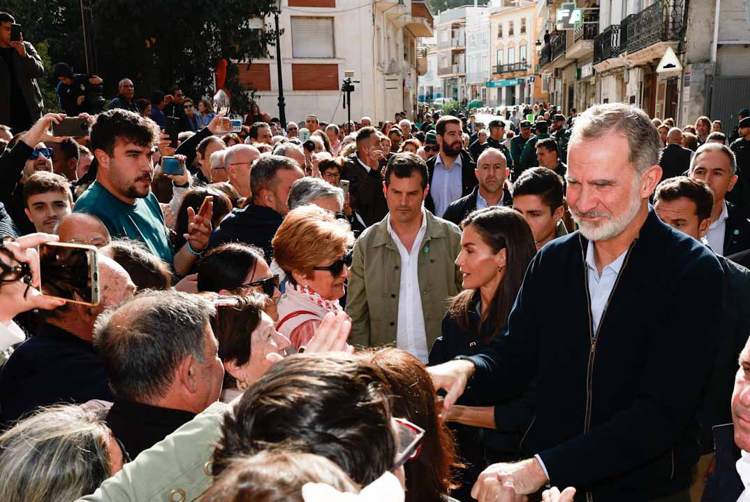 Don Felipe y Doña Letizia han cumplido su promesa y han regresado a Chiva, tras la devastadora DANA
