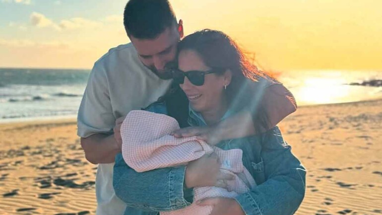 La pequeña Alma, la hija de Anabel Pantoja, recibe el alta tras 18 días de su ingreso hospitalario