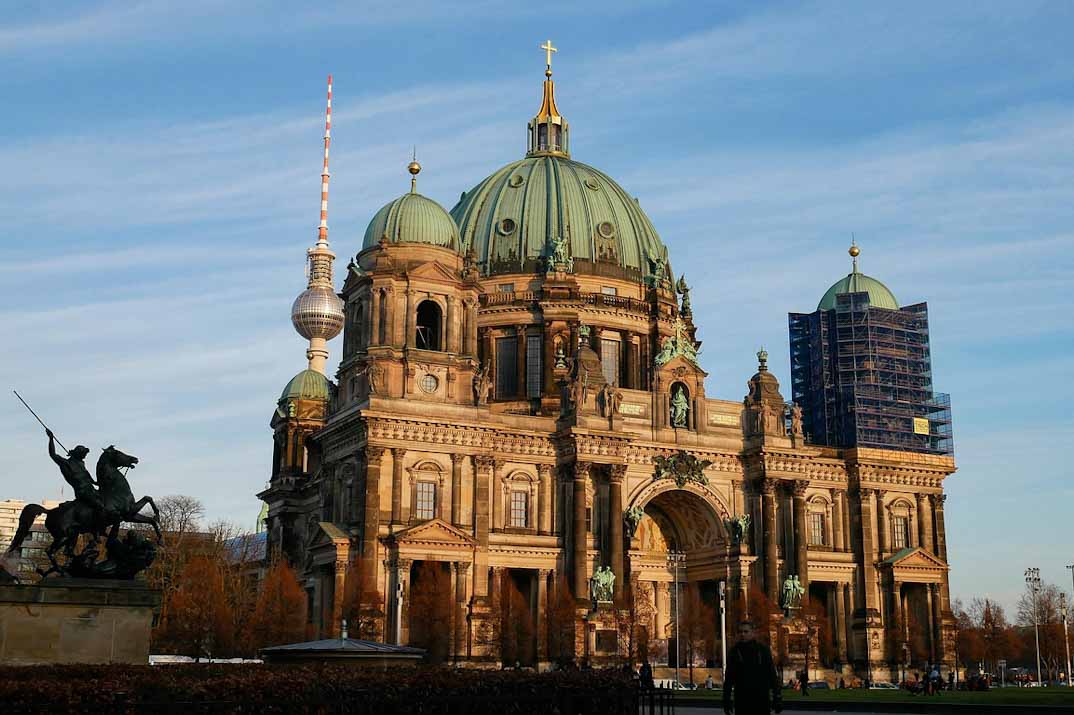 Berlín, una ciudad de contrastes – Qué ver, dónde comer y dónde alojarte