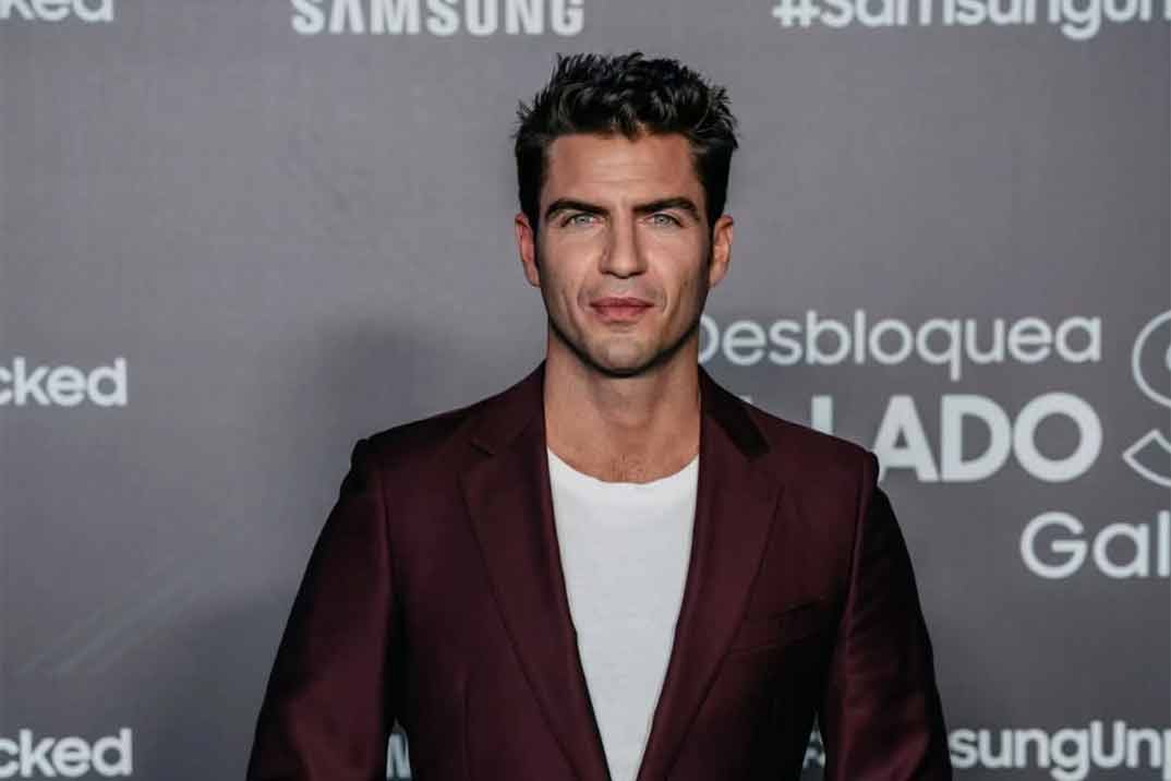 Maxi Iglesias confirma su relación con Ione Astondoa: todo sobre su nueva ilusión amorosa