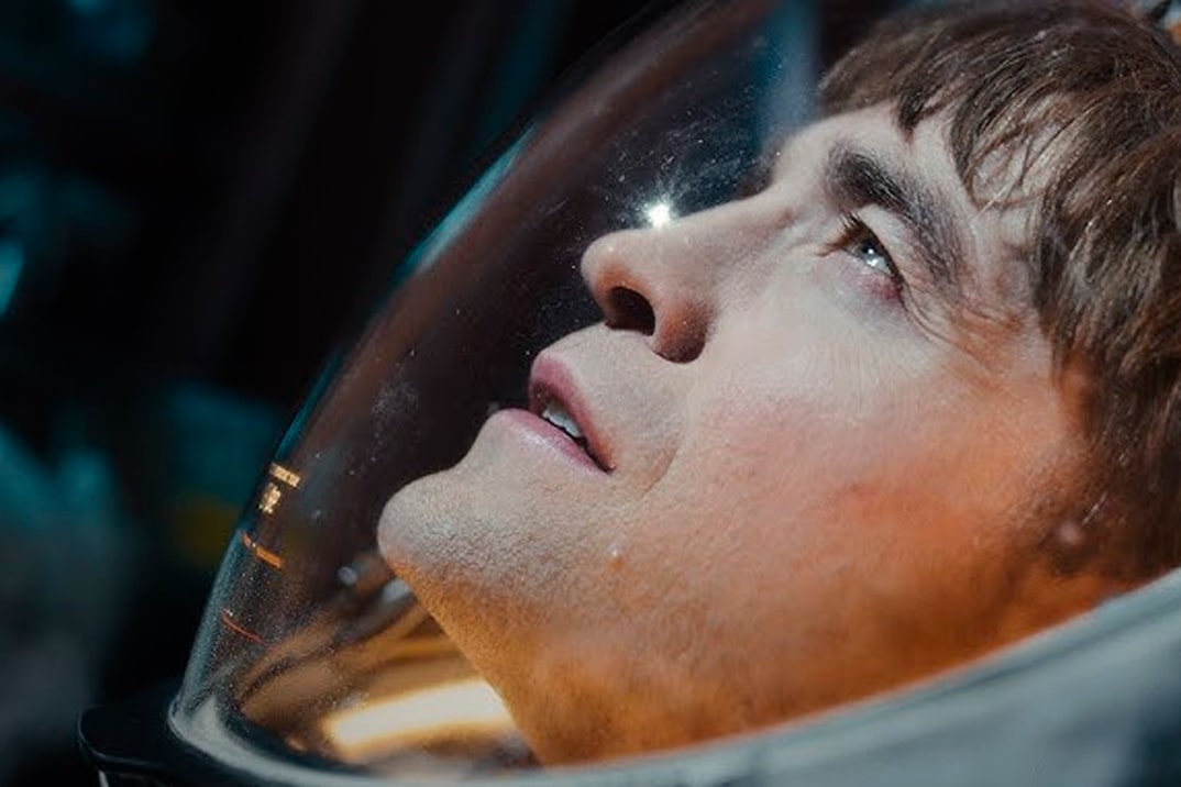 ‘Mickey 17’, la nueva película de Bong Joon-ho que protagoniza Robert Pattinson llega a los cines