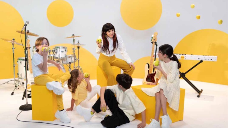 Angy Fernández protagonista del Día del Frutero con Sonido del Paraíso