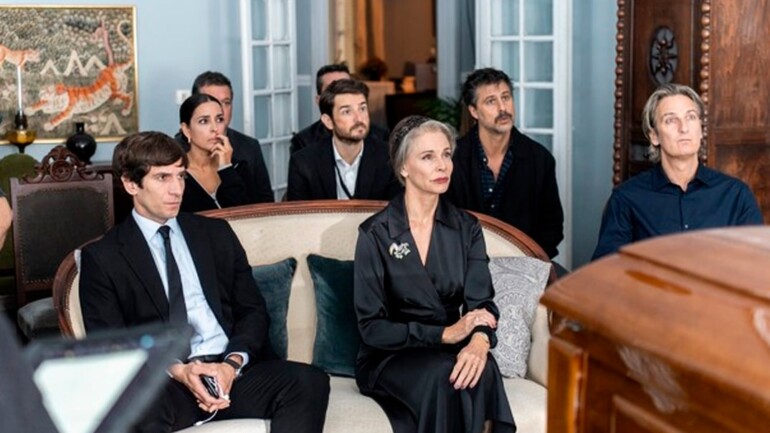 ‘Un funeral de locos’: la nueva comedia fúnebre de Manuel Gómez Pereira llega a los cines