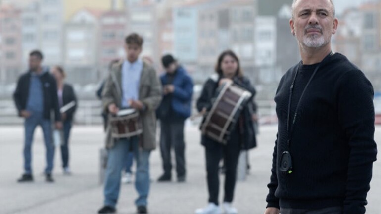 Daniel Sánchez Arévalo vuelve al cine con ‘Rondallas’, su nueva película protagonizada por Javier Gutiérrez – Fecha de estreno y tráiler