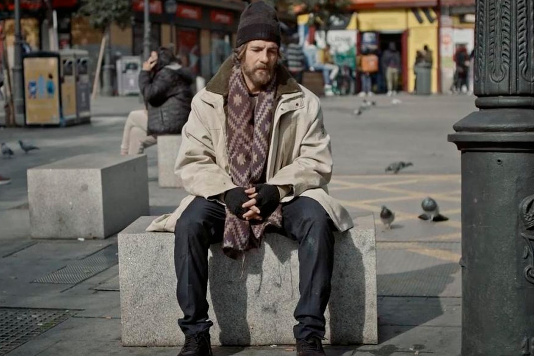 Félix Gómez protagoniza ‘Mr. Nadie’, un intenso drama social sobre la exclusión y la redención – Fecha de estreno y tráiler