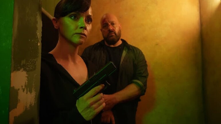 «Fritos a balazos», con Kevin James y Christina Ricci – Tráiler y fecha de estreno