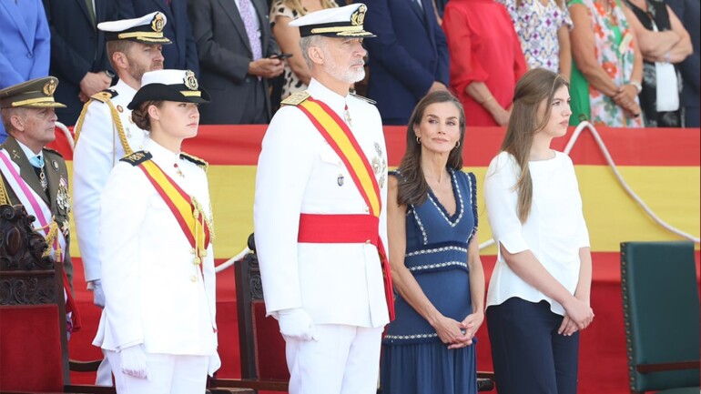 Emoción, estilo y unidad familiar: Así ha sido el gran día de la princesa Leonor en Marín