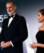 La Reina Letizia deslumbra con un vestido palabra de honor en una noche dedicada al periodismo español