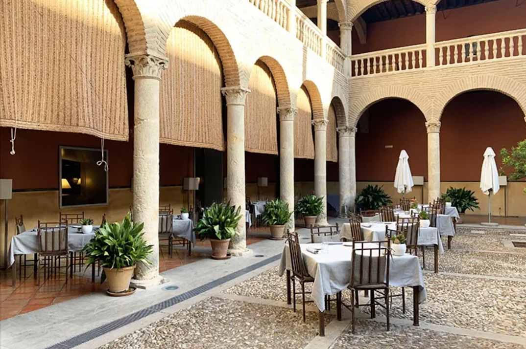El claustro restaurante