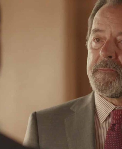 “La Encrucijada” Capítulos 13 y 14: Amanda y César estrechan más su relación
