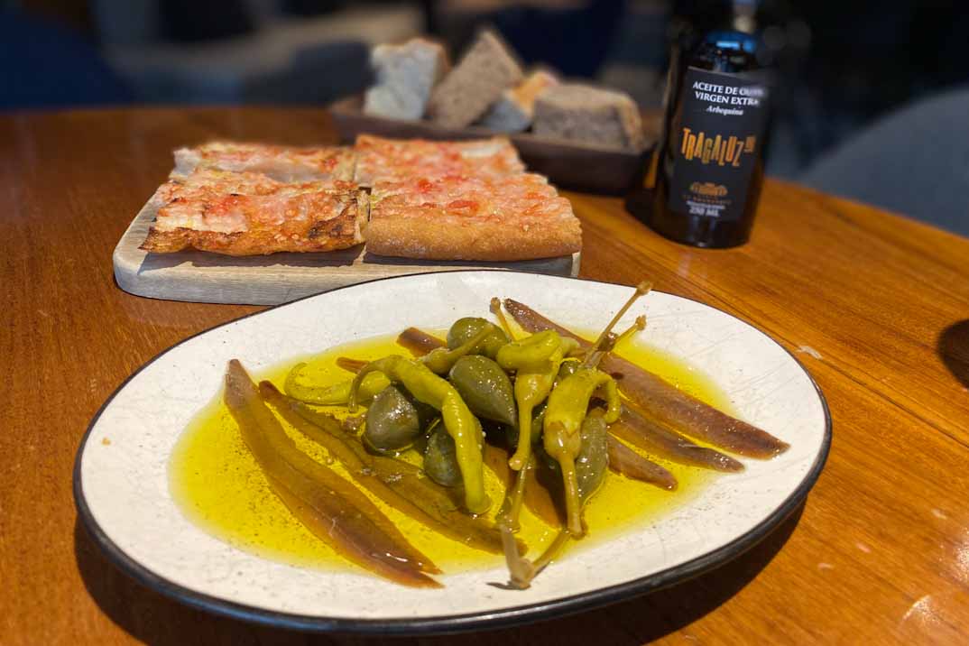 Terraza luzi bombon anchoas