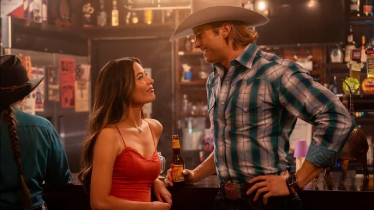 «El otro París», con Miranda Cosgrove, llega a Netflix