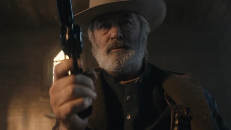 «Dos forajidos» («Rust»), la película maldita de Alec Baldwin, se estrena en cines en España