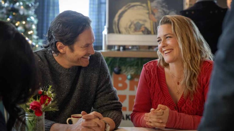 “Una Navidad Excepcional“ Alicia Silverstone vuelve a brillar en la comedia romántica que llega a Netflix