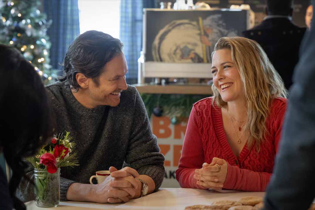 “Una Navidad Excepcional“ Alicia Silverstone vuelve a brillar en la comedia romántica que llega a Netflix