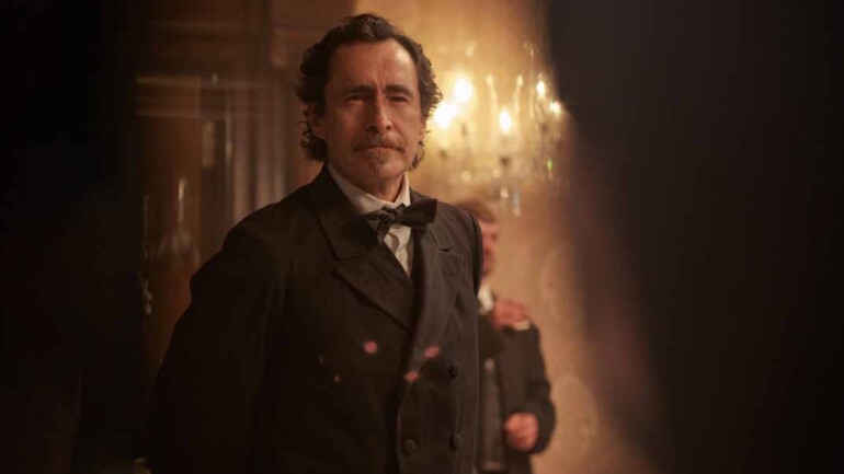 El dentista: Demián Bichir se enfrenta a Jack el Destripador en el thriller histórico que llega a Movistar Plus+
