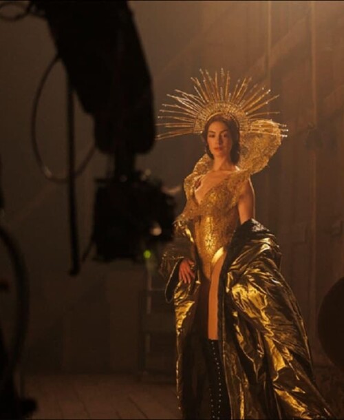 «Mother Mary» – Primeras imágenes del thriller psicológico protagonizado por Anne Hathaway y Michaela Coel