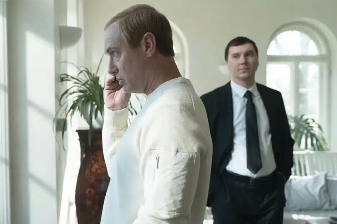 ‘El mago del Kremlin’: Jude Law es Vladimir Putin en este thriller político – Fecha de estreno y tráiler