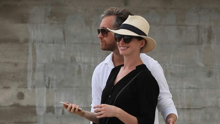 Anne Hathaway y su marido, descubren Ibiza