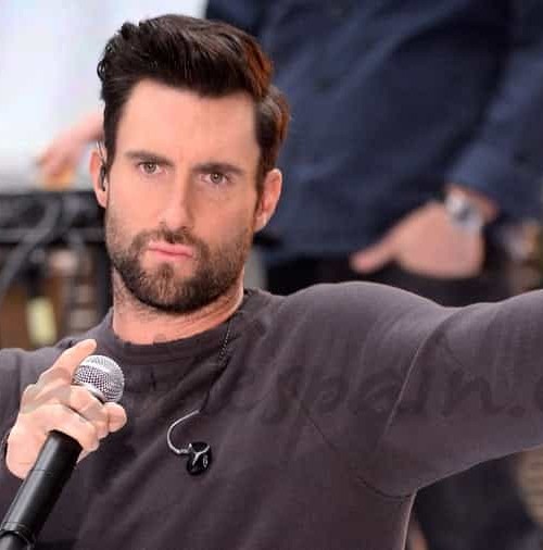 El lider del grupo Maroon 5, Adam Levine, el hombre más sexy del mundo