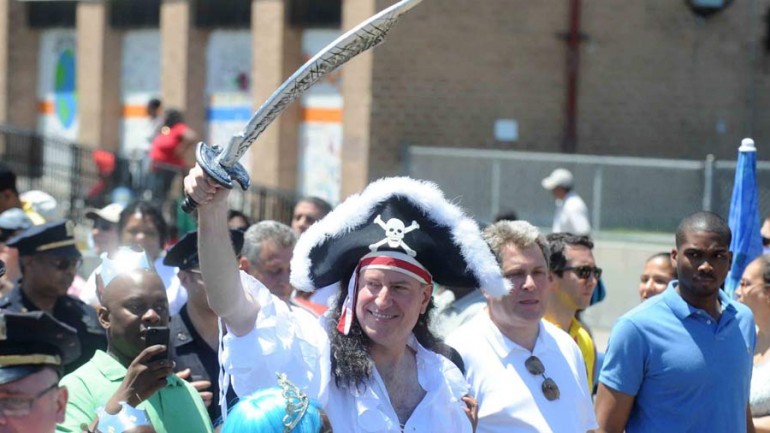 El Alcalde de Nueva York… Todo un pirata…