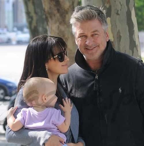 Alec Baldwin, su mujer y su hijo, turistas en Madrid