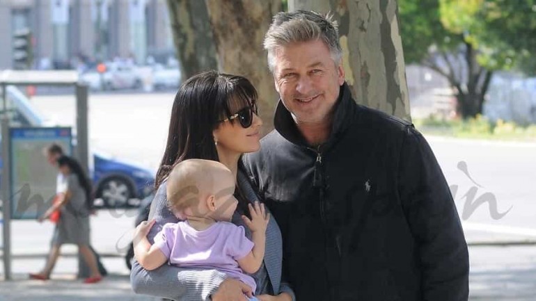 Alec Baldwin, su mujer y su hijo, turistas en Madrid