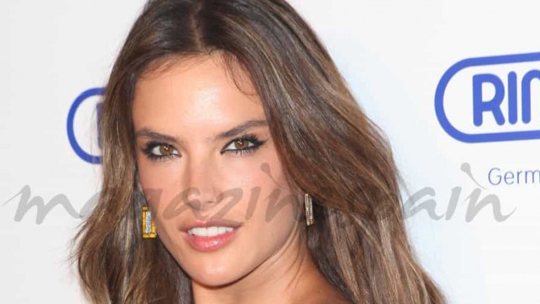 Alessandra Ambrosio  se la juega