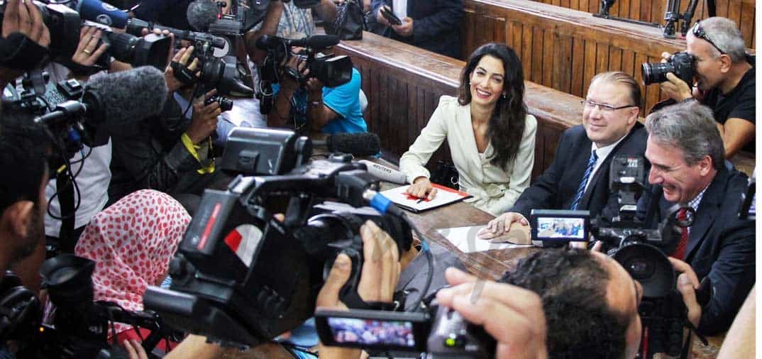 Amal Clooney pasea su estilo por la Gran Manzana