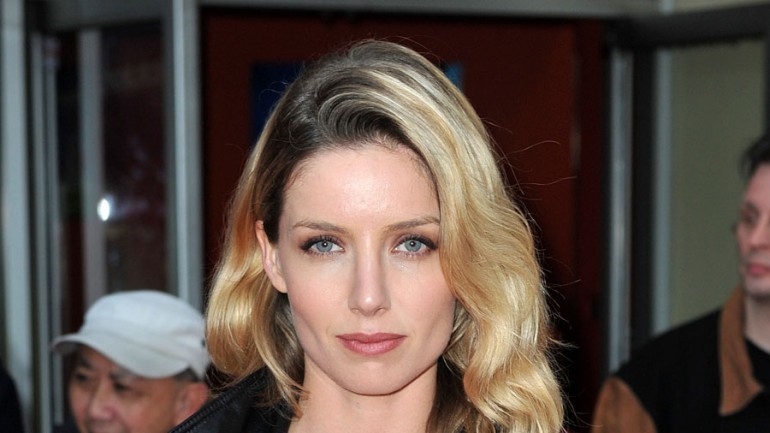 La actriz Annabelle Wallis, nueva pareja de Chris Martin