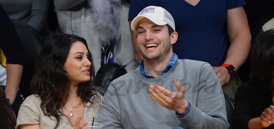 Ashton Kutcher y sus miradas al escote de Mila Kunis