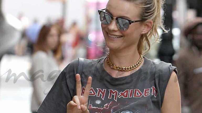 El estilo rockero de Behati Prinsloo