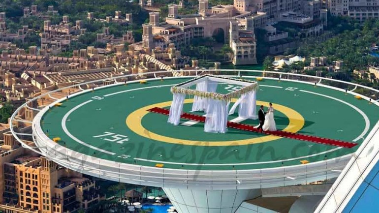 En Dubai, boda en las alturas