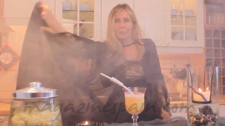 La transformación total. Pon la mesa de Halloween.