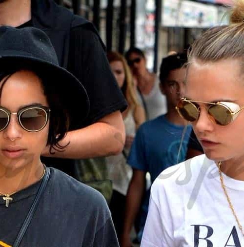 Cara Delevingne y Zoe Kravitz, estilismo adolescente