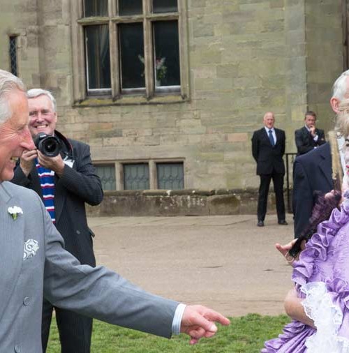 El príncipe Carlos de Inglaterra en el Castillo de Warwick