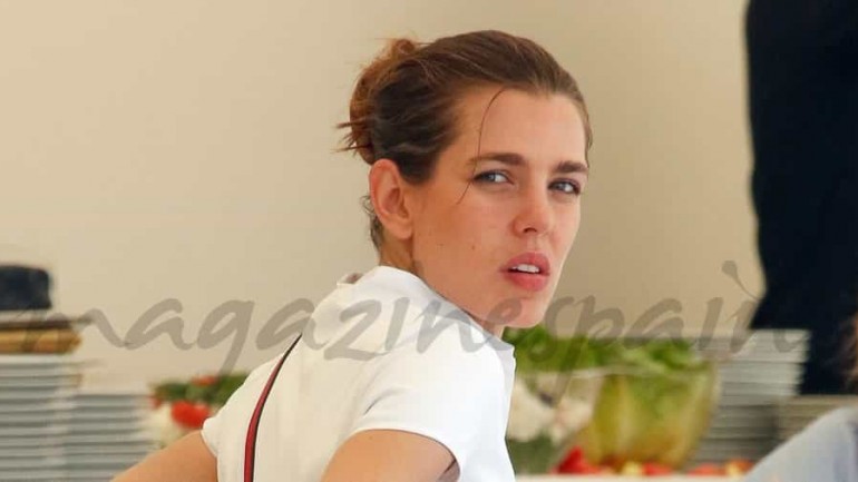 La princesa Carlota Casiraghi se vuelve a vestir de amazona
