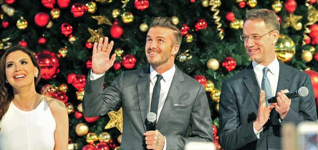 David Beckham enciende las luces de la Navidad
