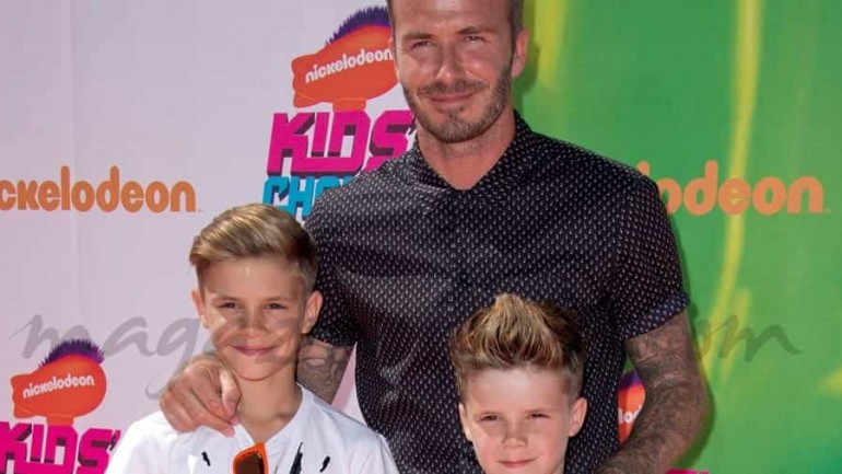 David Beckham y sus hijos llamaron la atención en los premios «Sports Awards Nickelodeon Kids
