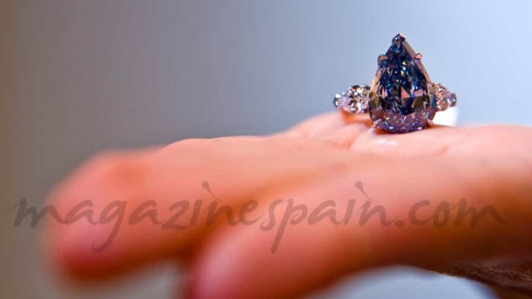 Un extraño diamante azul, a subasta en Hong Kong