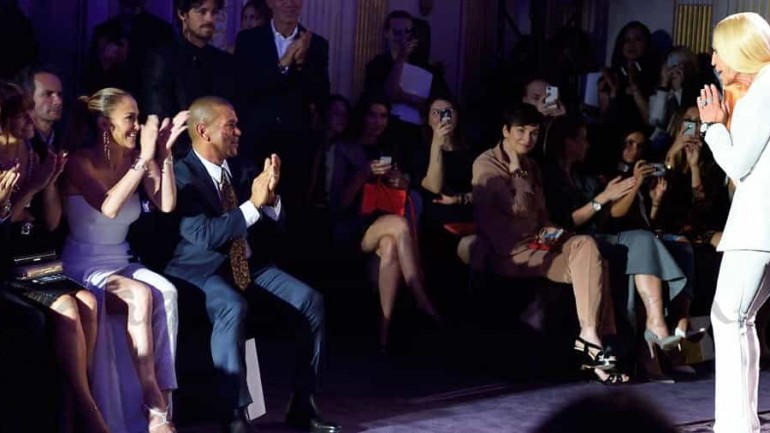 Donatella Versace, presenta su colección de alta costura