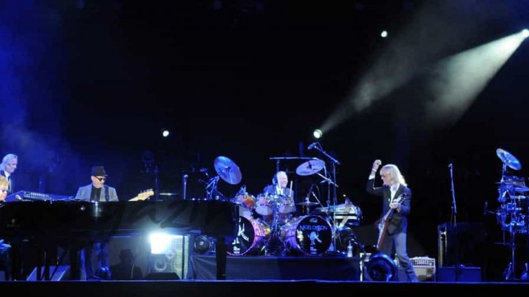 Elton John a punto de morir