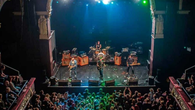 Eagles of Death Metal, el grupo estadounidense que actuaba en Bataclan, suspende su gira en Europa