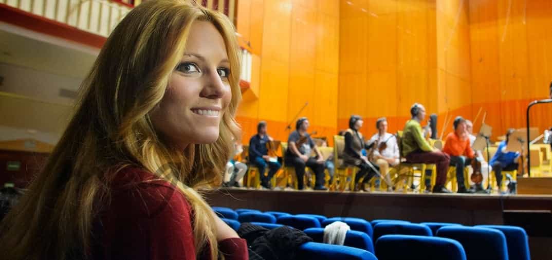 Edurne y la Orquesta y Coro de RTVE graban «Amanecer»