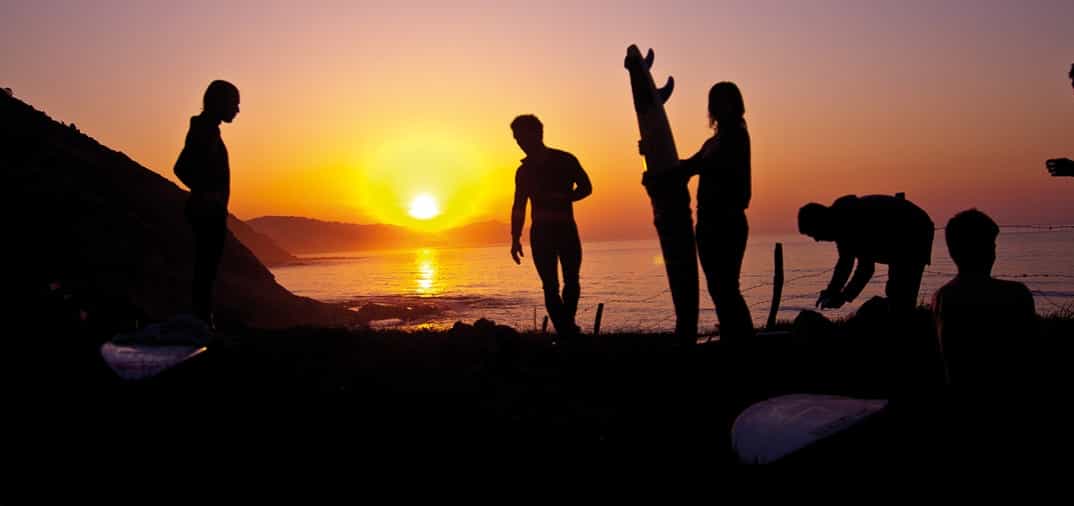 Surfing una forma diferente de descubrir la Costa Vasca