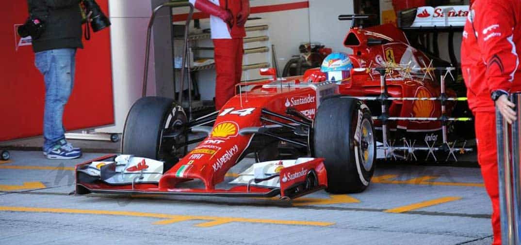 Fernando Alonso estrena el F14 T