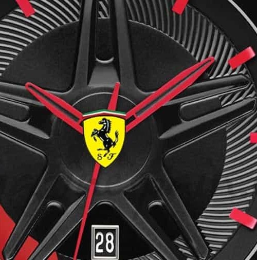 Ferrari homenajea al D50 en su nueva colección de relojes