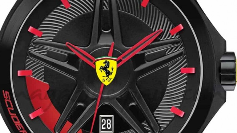 Ferrari homenajea al D50 en su nueva colección de relojes