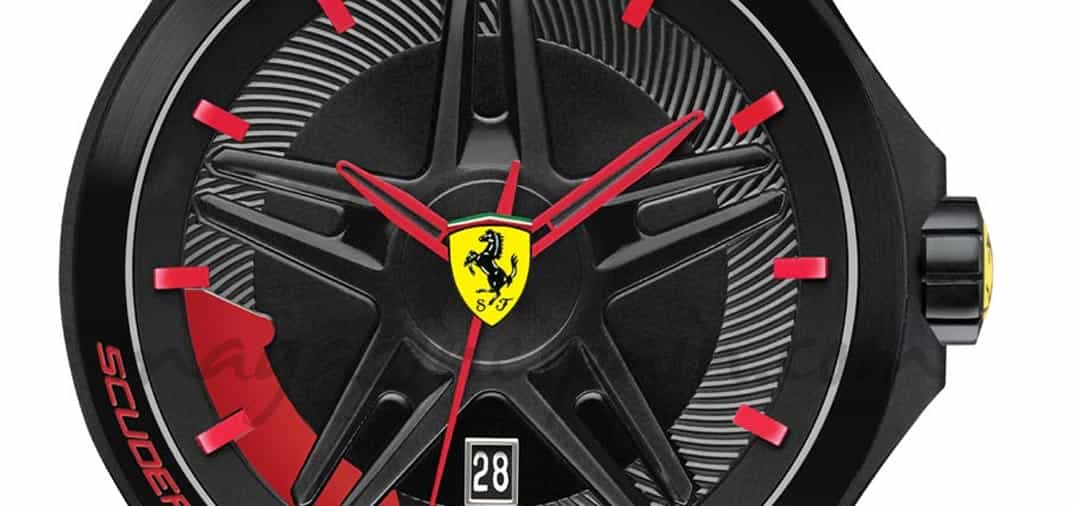 Ferrari homenajea al D50 en su nueva colección de relojes